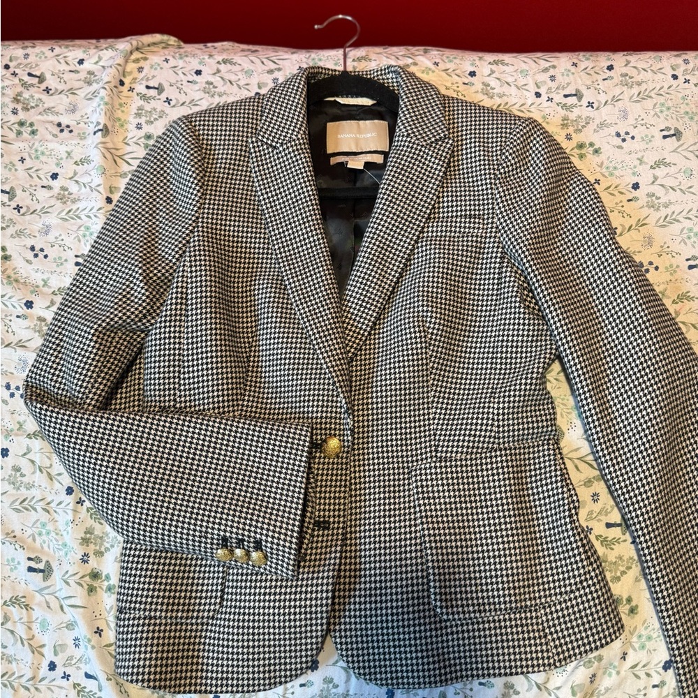Banana Republic Black and White Houndstooth Blazer Tailored Fit